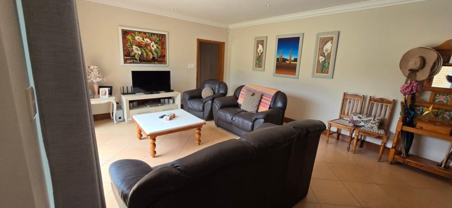 7 Bedroom Property for Sale in Hersham Western Cape